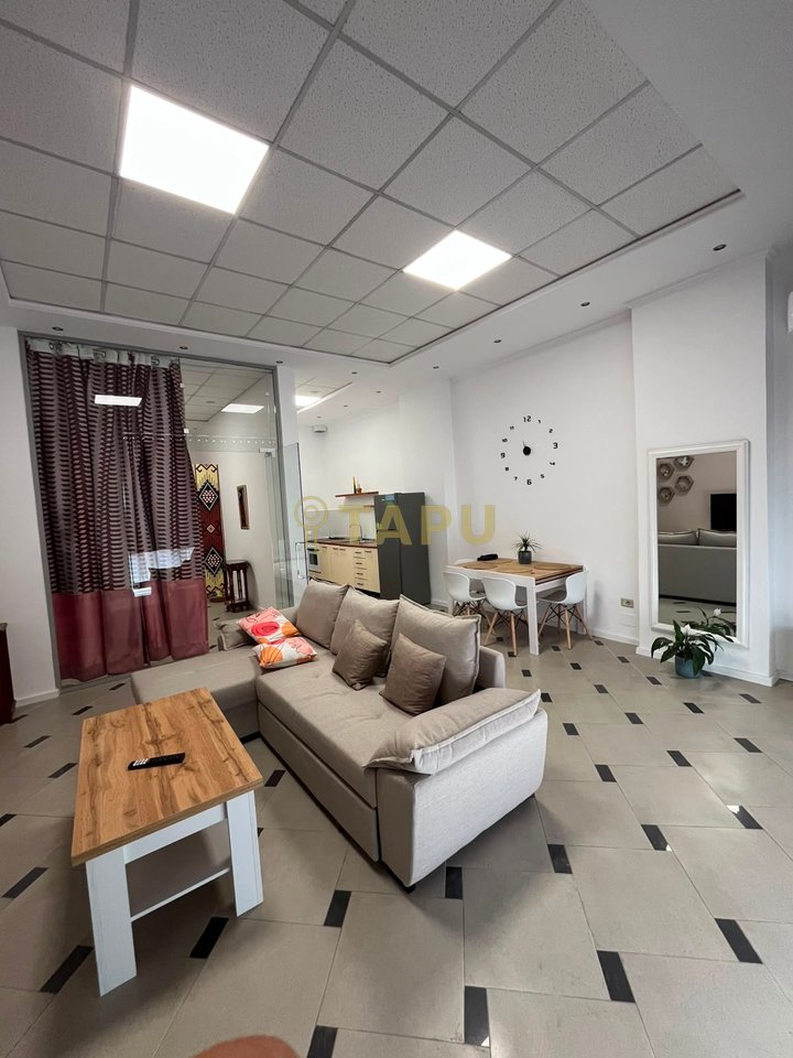 🏡 Apartment 1+1 for rent in the Center of Tirana –60,000 leke, Premium location!