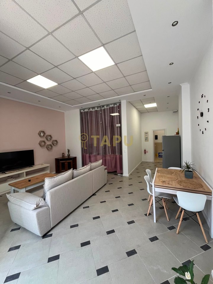 🏡 Apartment 1+1 for rent in the Center of Tirana –60,000 leke, Premium location!
