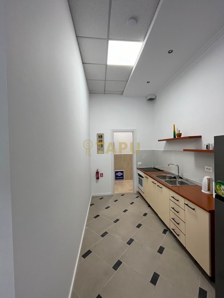 🏡 Apartment 1+1 for rent in the Center of Tirana –60,000 leke, Premium location!