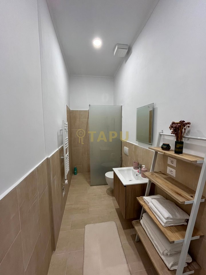 🏡 Apartment 1+1 for rent in the Center of Tirana –60,000 leke, Premium location!