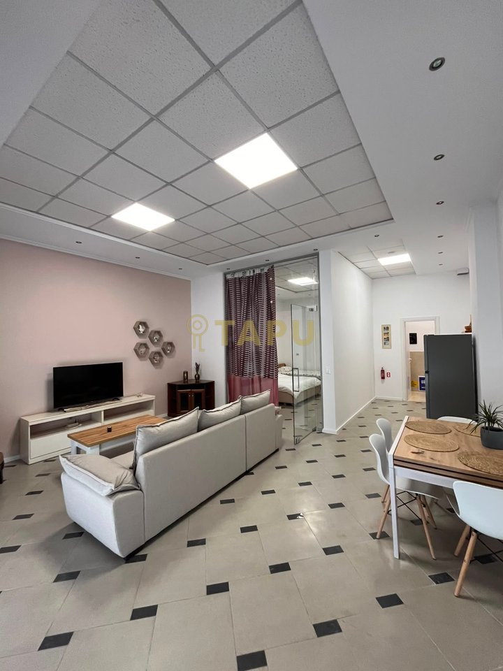 🏡 Apartment 1+1 for rent in the Center of Tirana –60,000 leke, Premium location!