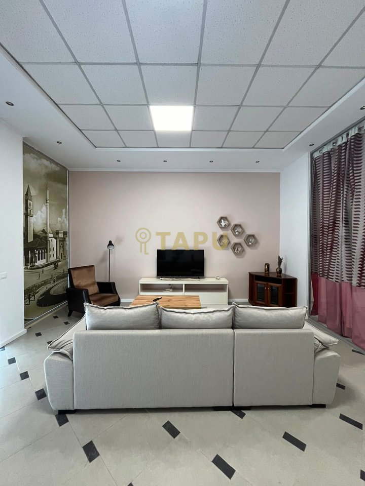 🏡 Apartment 1+1 for rent in the Center of Tirana –60,000 leke, Premium location!