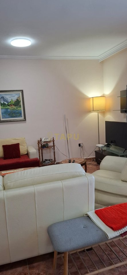 Jepet me Qira Apartament 3+1 – Ura Vasil Shanto, Tiranë 90,000 leke
