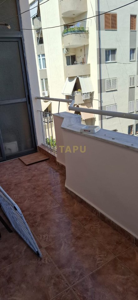 Jepet me Qira Apartament 3+1 – Ura Vasil Shanto, Tiranë 90,000 leke