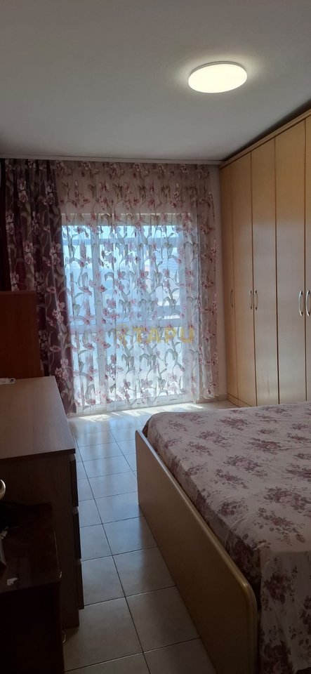 Jepet me Qira Apartament 3+1 – Ura Vasil Shanto, Tiranë 90,000 leke