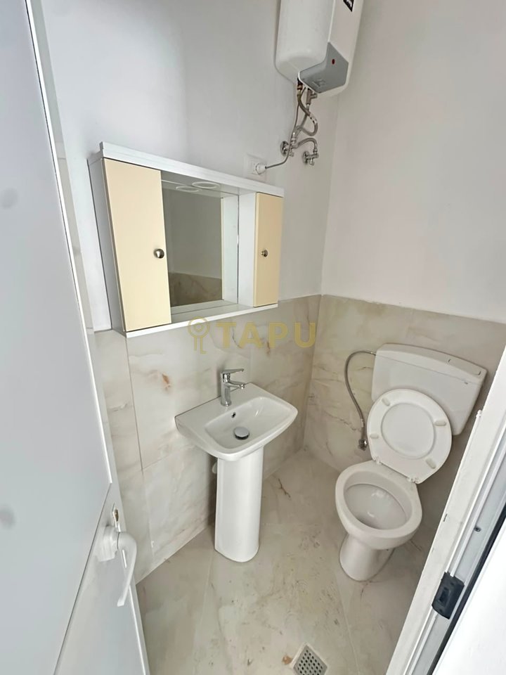 Ambient Duplex me qira për Zyra – Stacioni i Trenit