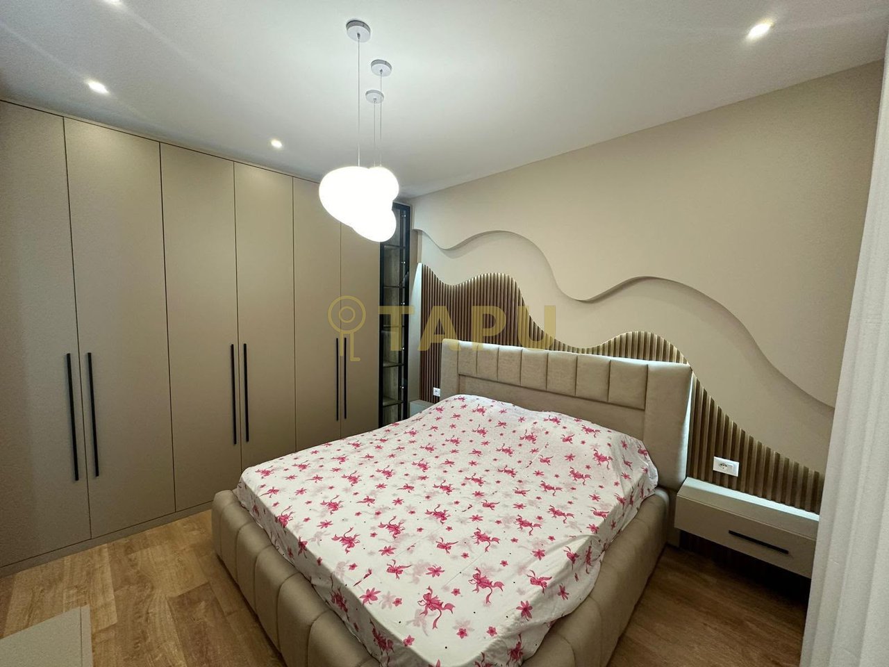 🏡 Luxury apartment 2+1+2 for rent – Pazari i Ri / Red School