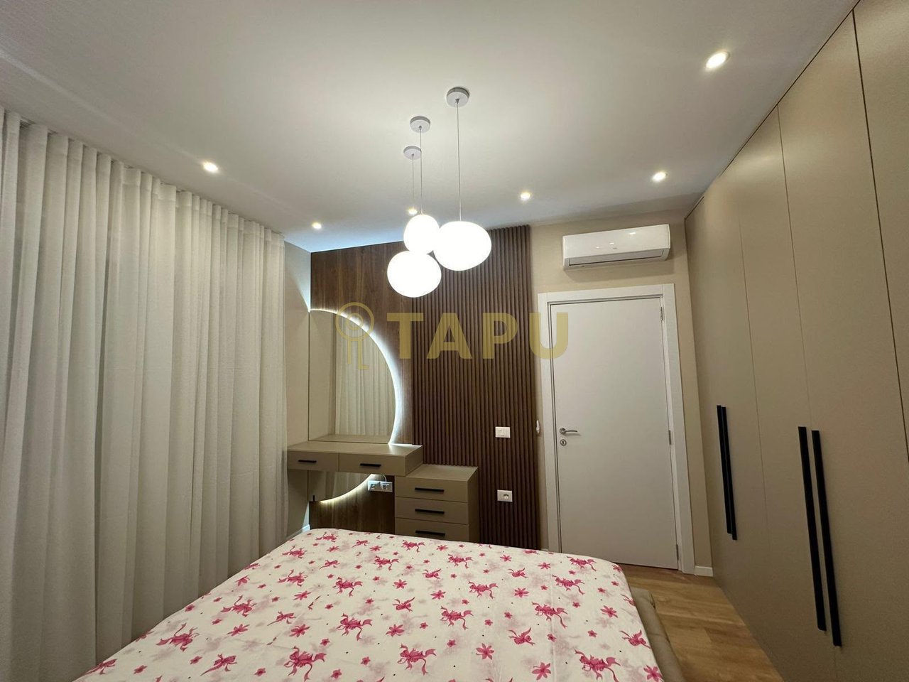 🏡 Luxury apartment 2+1+2 for rent – Pazari i Ri / Red School