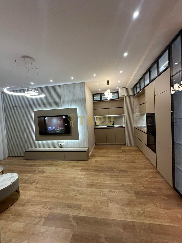 🏡 Luxury apartment 2+1+2 for rent – Pazari i Ri / Red School