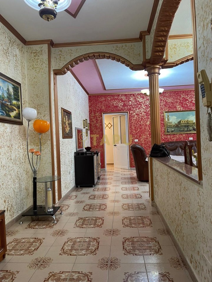 🏡 Apartament 2+1+2 me qira – Tirana e Re