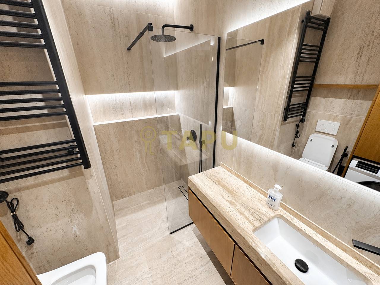🏡 Apartament 2+1+2 me qira – Xhamllik, pas Kafe Oslo