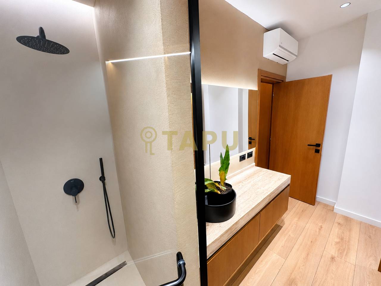 🏡 Apartament 2+1+2 me qira – Xhamllik, pas Kafe Oslo
