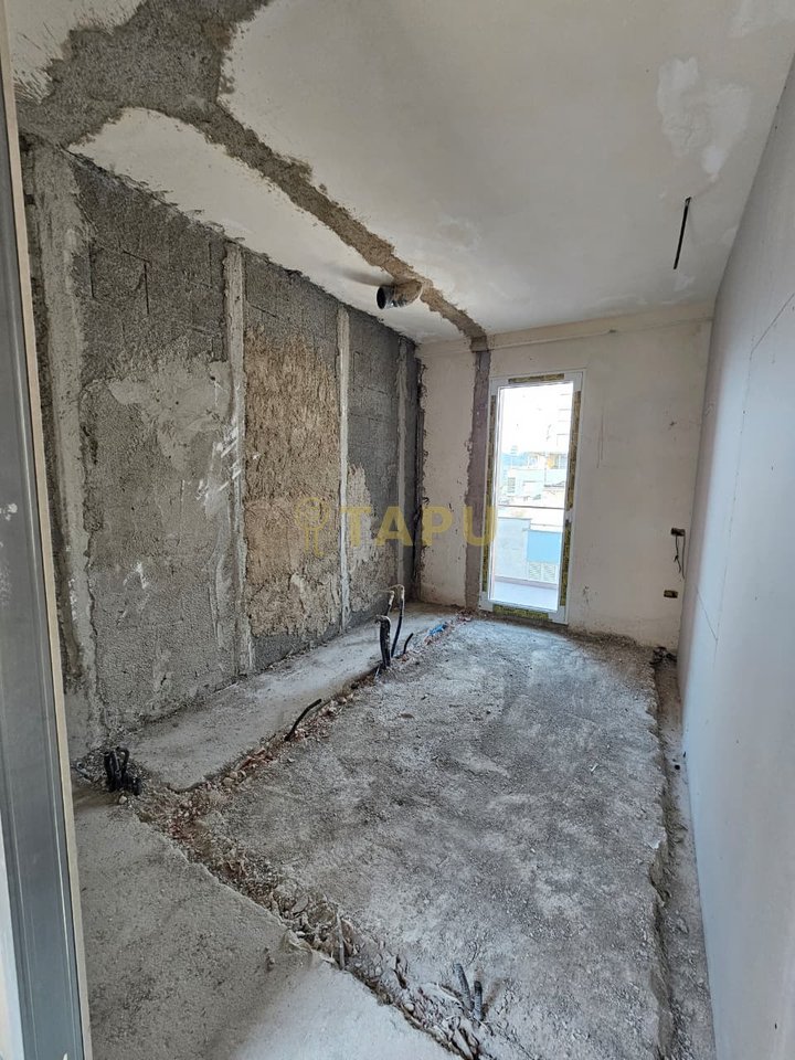 🏡 Apartament 3+1+2 në shitje – Bllok