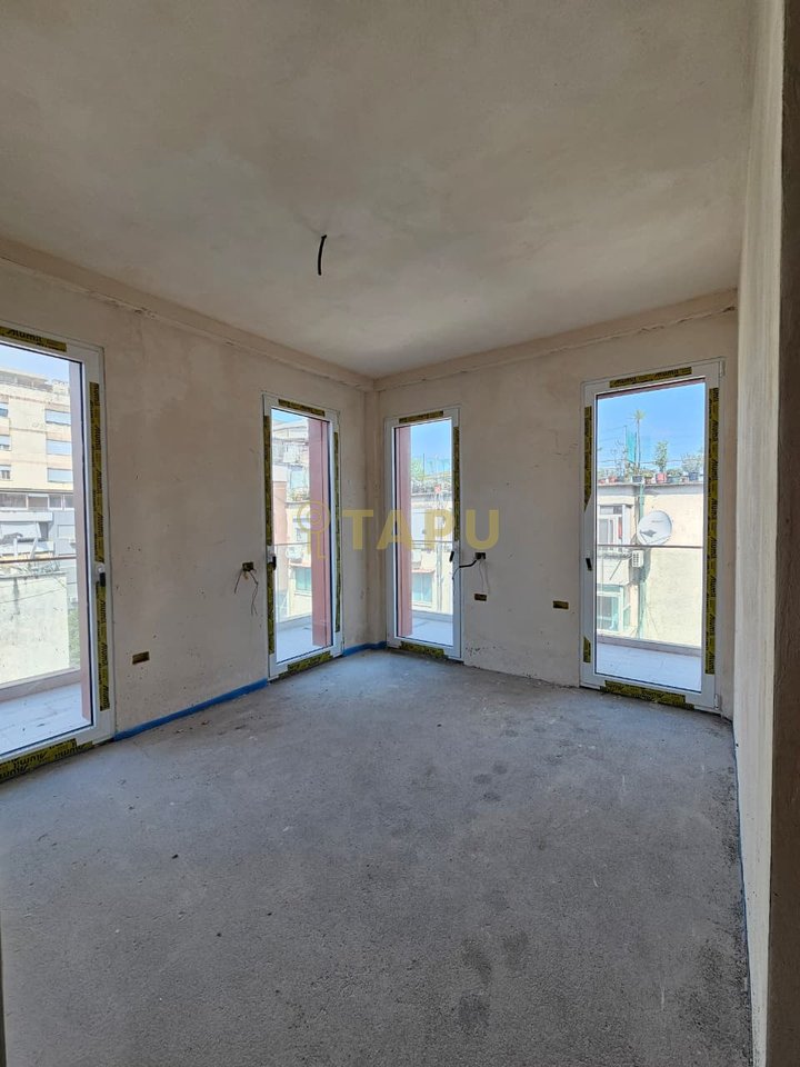 🏡 Apartament 3+1+2 në shitje – Bllok