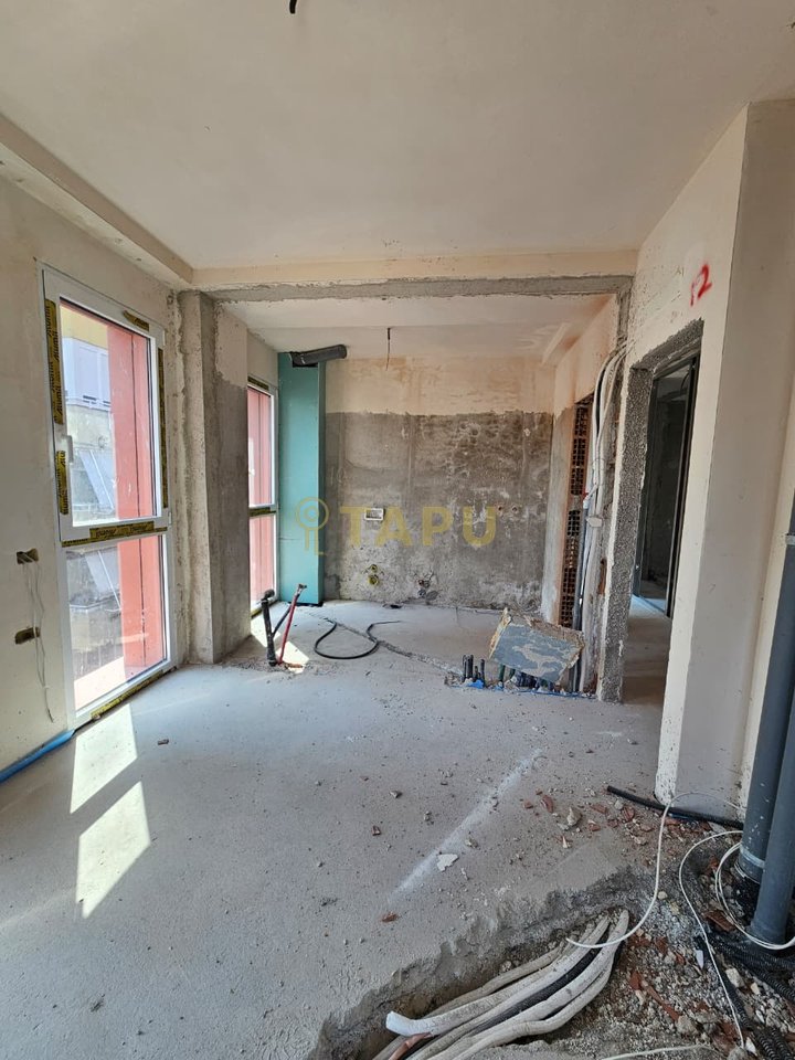 🏡 Apartament 3+1+2 në shitje – Bllok