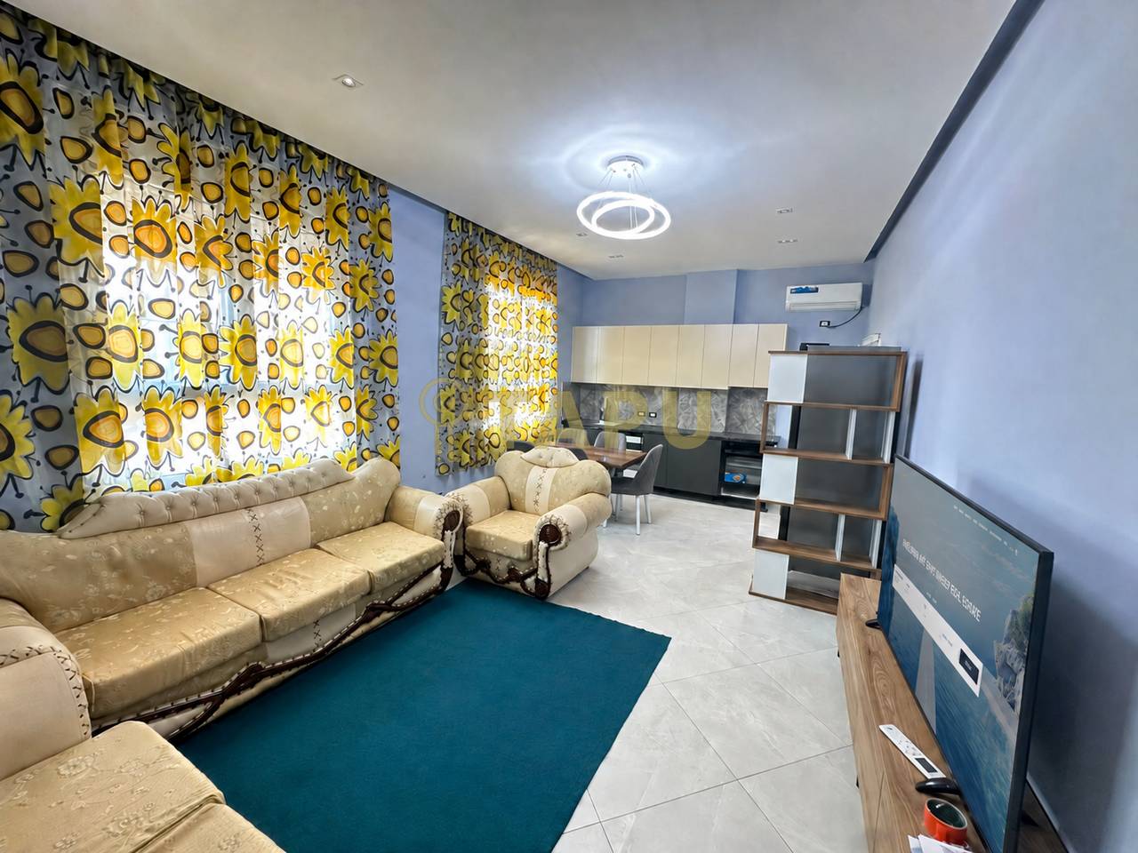🏡 Apartament 1+1 me qira + Post Parkimi – Kombinat