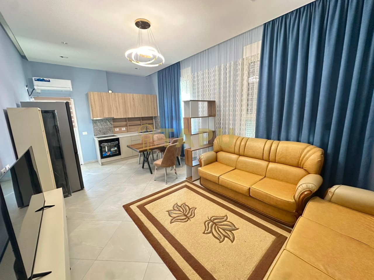 🏡 Apartament 1+1 me qira + Post Parkimi – Kombinat