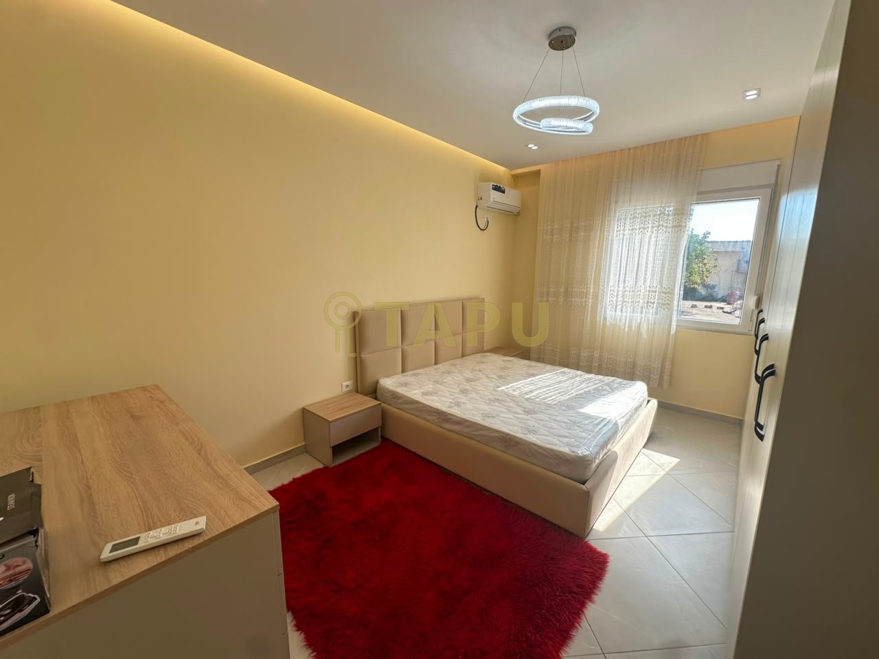 🏡 Apartament 1+1 me qira + Post Parkimi – Kombinat