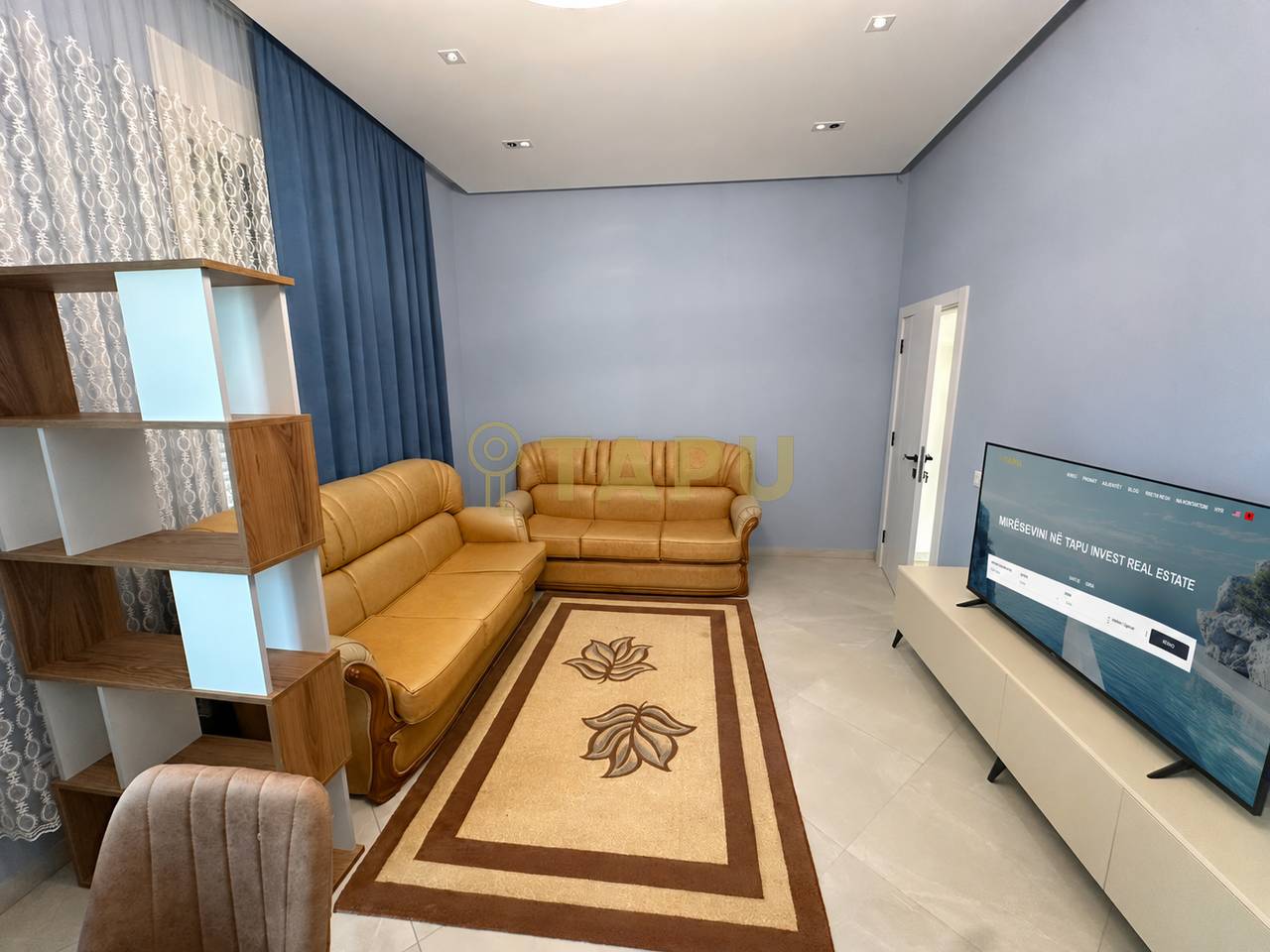 🏡 Apartament 1+1 me qira + Post Parkimi – Kombinat