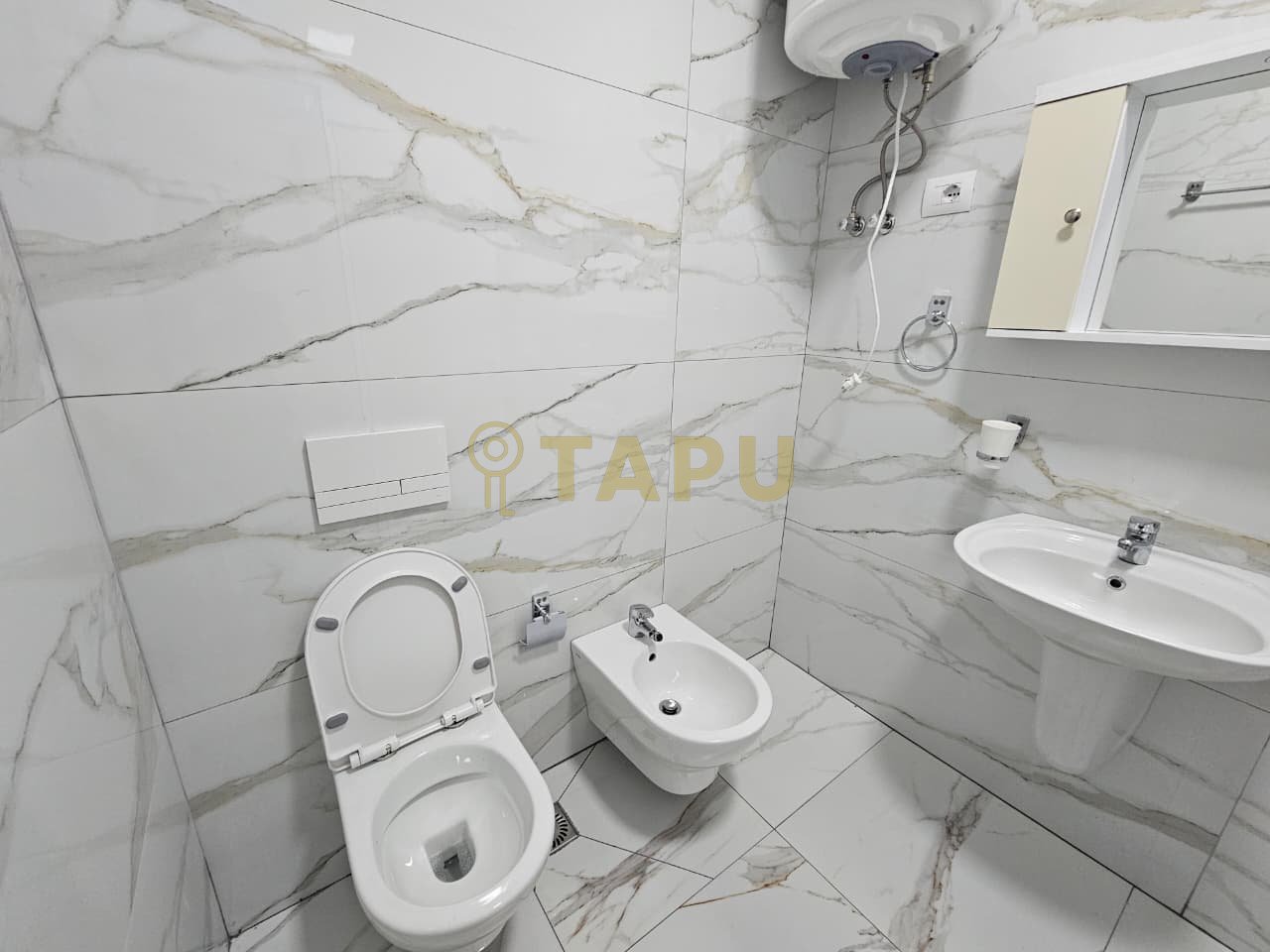 Jepet me qira apartament 2+1+2 + post parkimi | Univers City