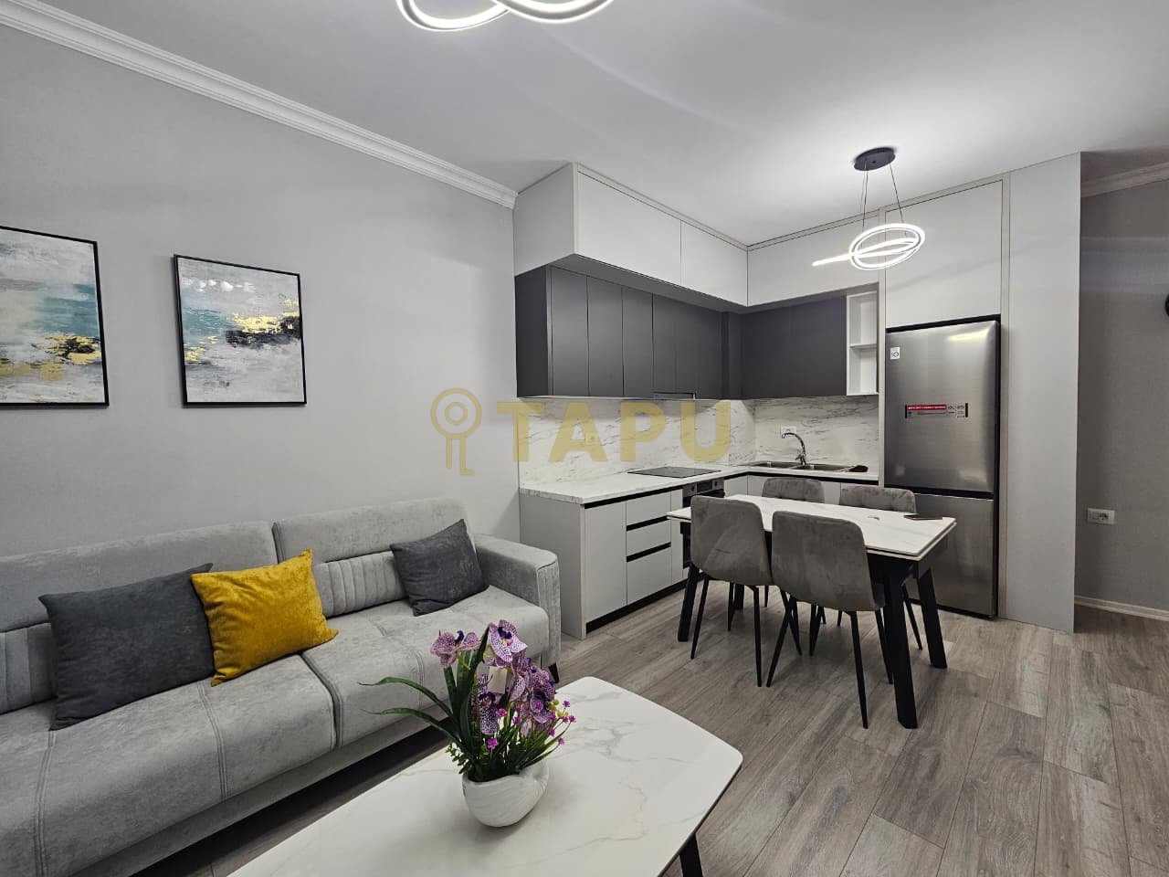 Jepet me qira apartament 2+1+2 + post parkimi | Univers City