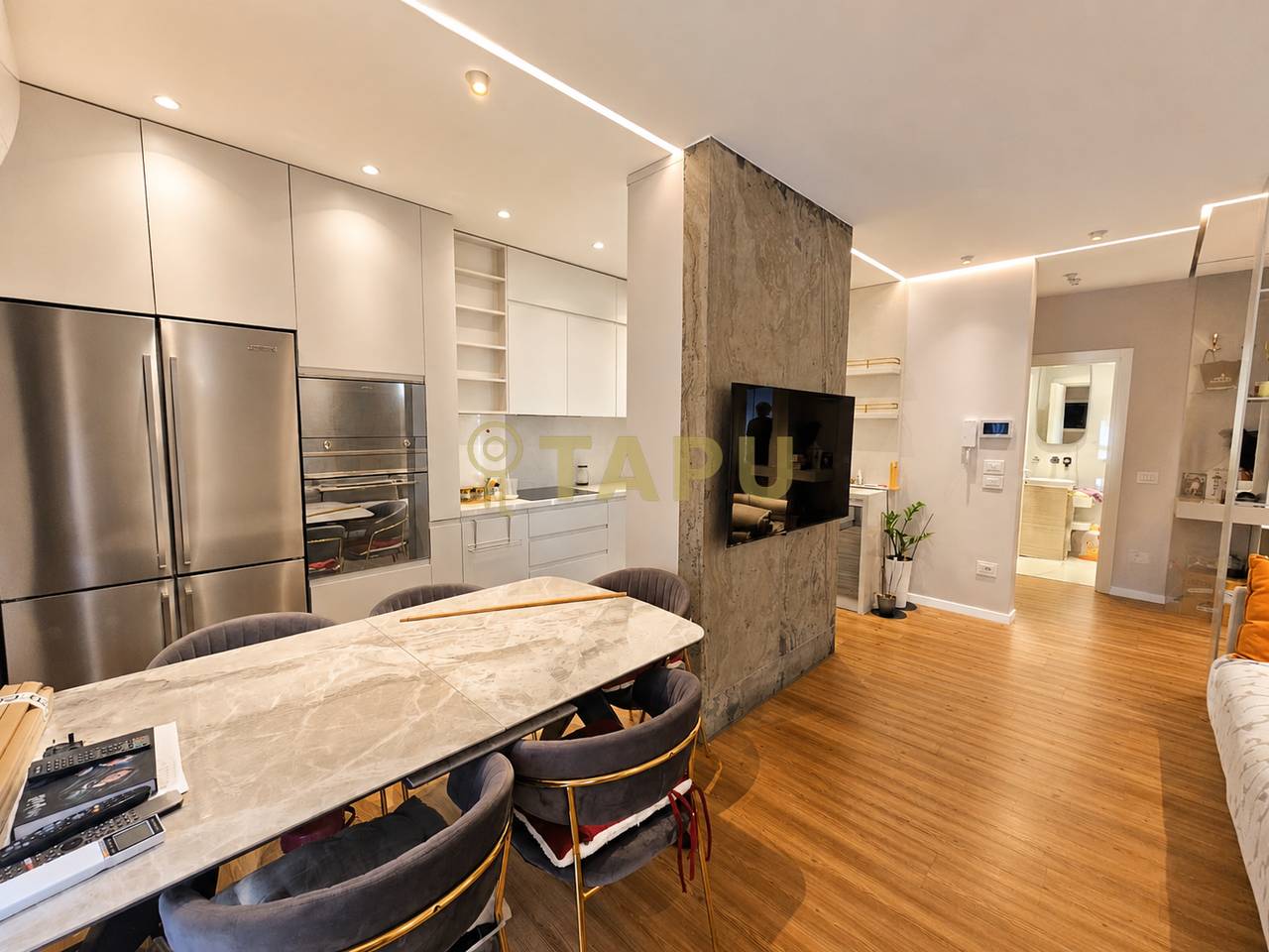 🏡 Appartamento 2+1+2 in affitto – Pazari i Ri, Tirana