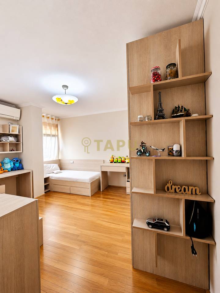 🏡 Appartamento 2+1+2 in affitto – Pazari i Ri, Tirana