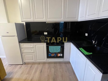 Jepet apartament 1+1 me qera Pazari i Ri !