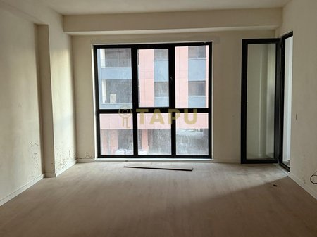 Appartamento 1+1 vuoto in affitto ad Astir !