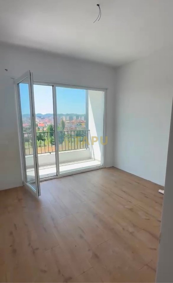 Shitet apartament 1+1 ne Paskuqan !