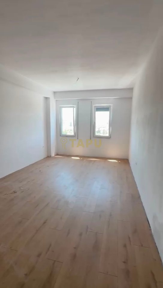Shitet apartament 1+1 ne Paskuqan !