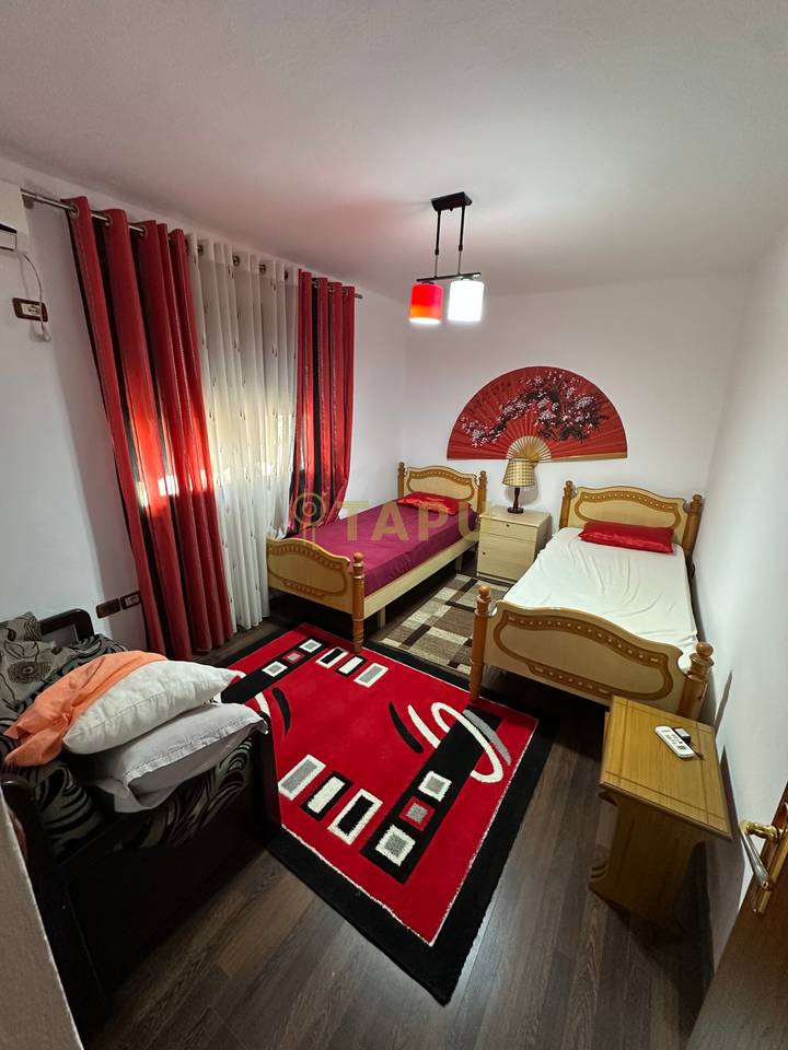 🏡 Apartament 2+1 me Qira – Pazari i Ri 💰 60,000 Lekë / Muaj