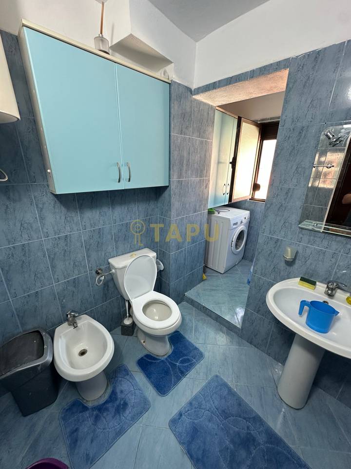🏡 Apartament 2+1 me Qira – Pazari i Ri 💰 60,000 Lekë / Muaj