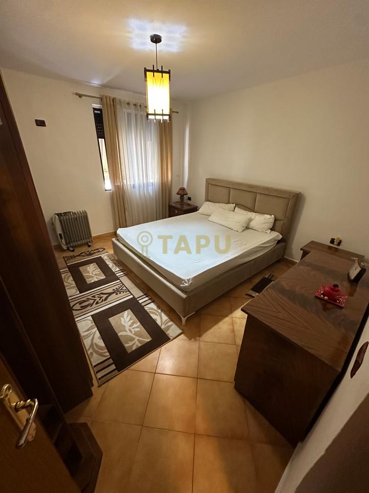 🏡 Apartament 2+1 me Qira – Pazari i Ri 💰 60,000 Lekë / Muaj