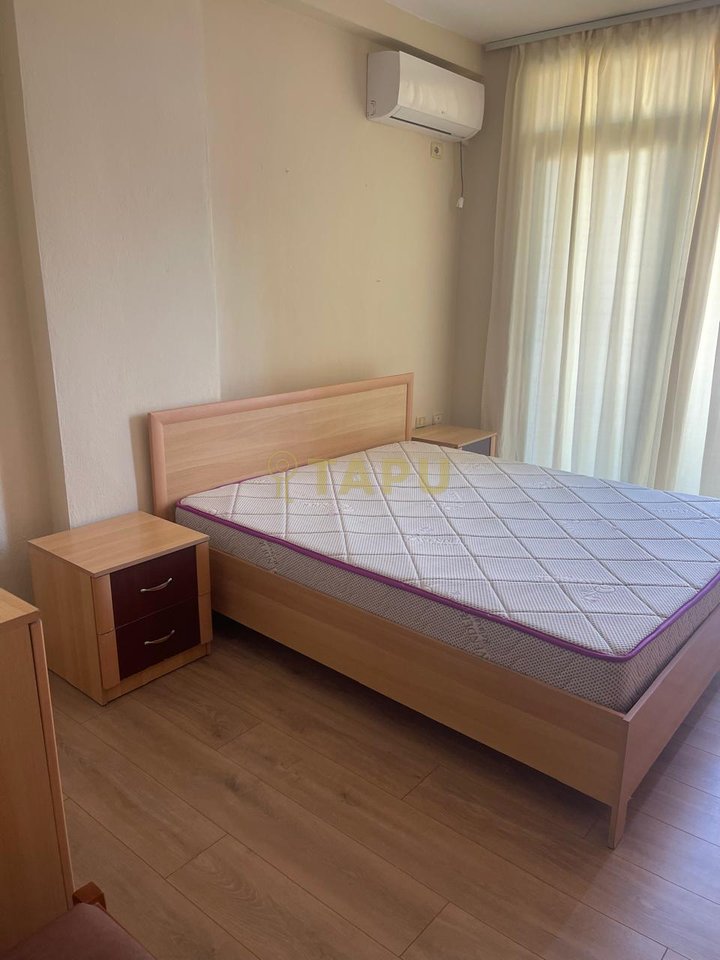Jepet apartament 1+1 me qera Pazari i Ri !