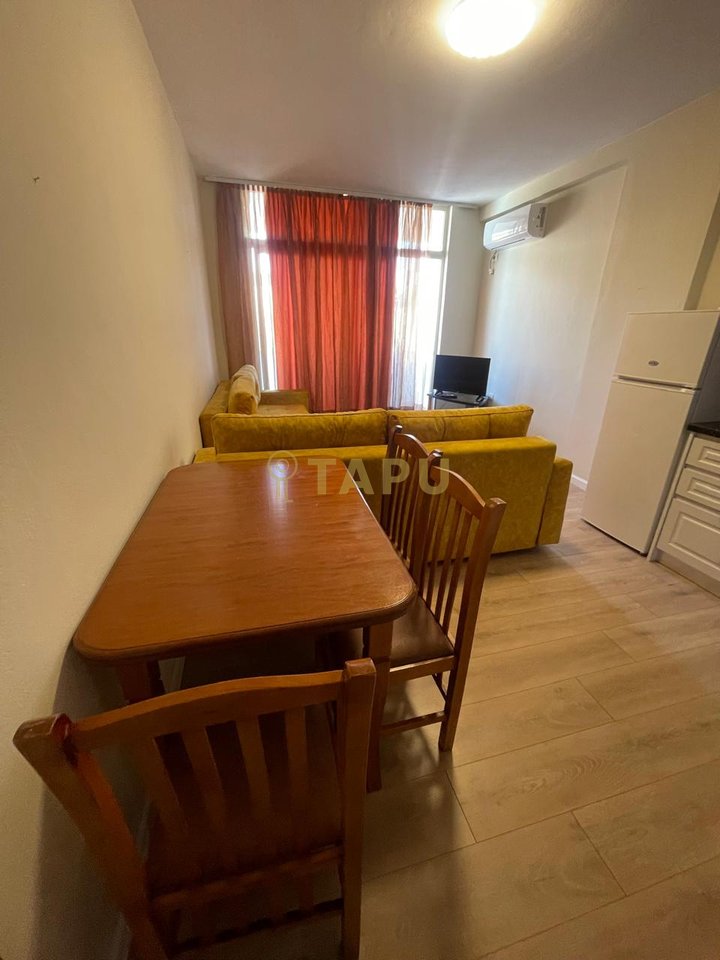 Jepet apartament 1+1 me qera Pazari i Ri !