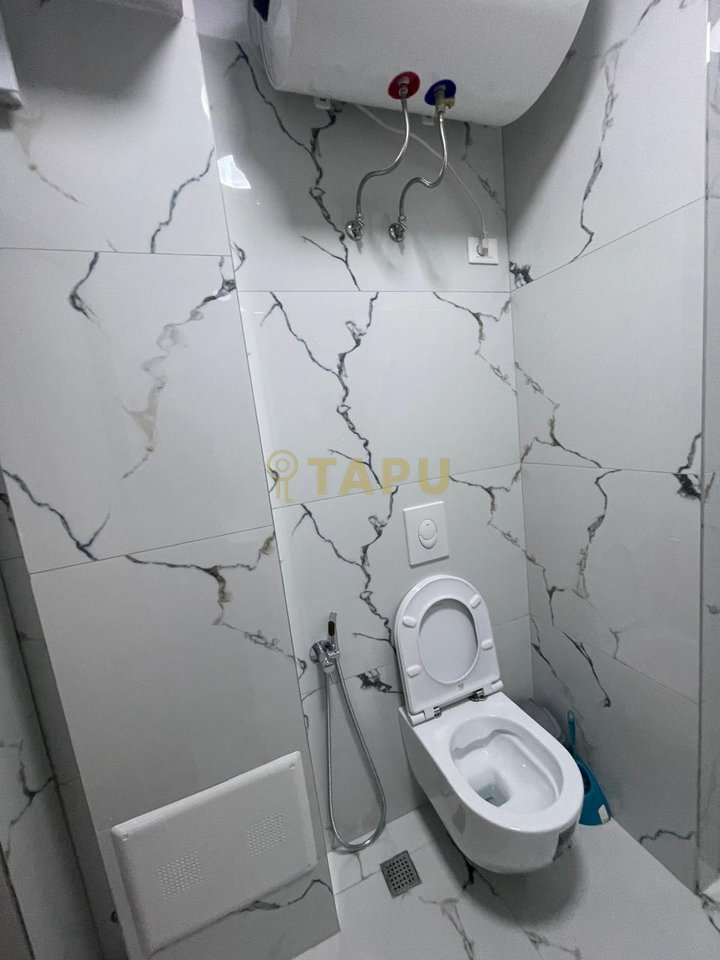 Jepet apartament 1+1 me qera Pazari i Ri !