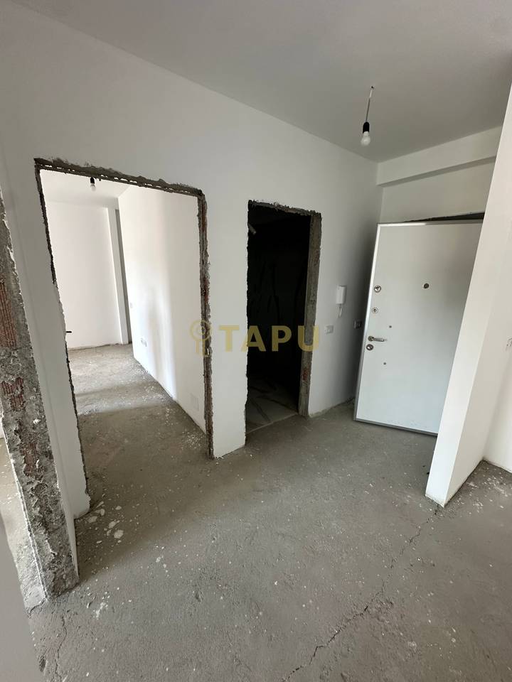 🏡 Vendesi in vendita 2+1+2 – Xhamllik, Complesso “Mirabella”