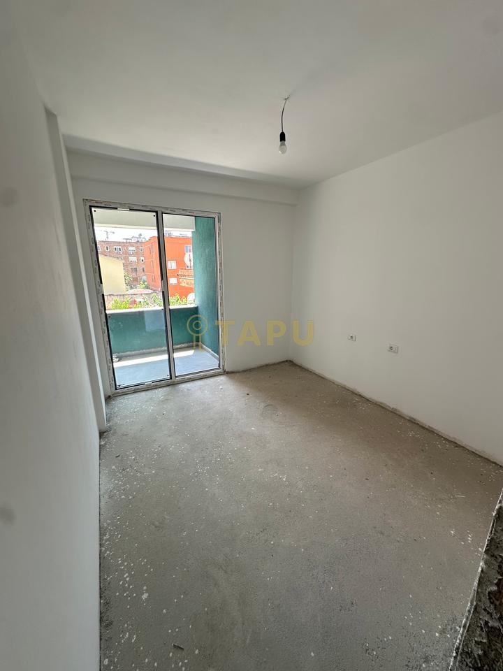 🏡 Vendesi in vendita 2+1+2 – Xhamllik, Complesso “Mirabella”