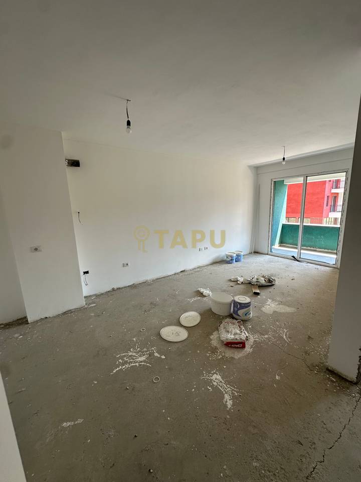 🏡 Vendesi in vendita 2+1+2 – Xhamllik, Complesso “Mirabella”