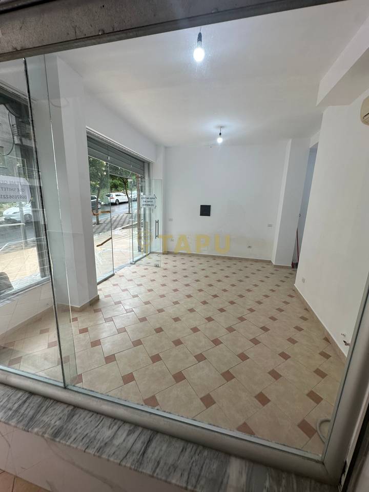 🏬 Shitet Dyqan – Fresk, Tiranë