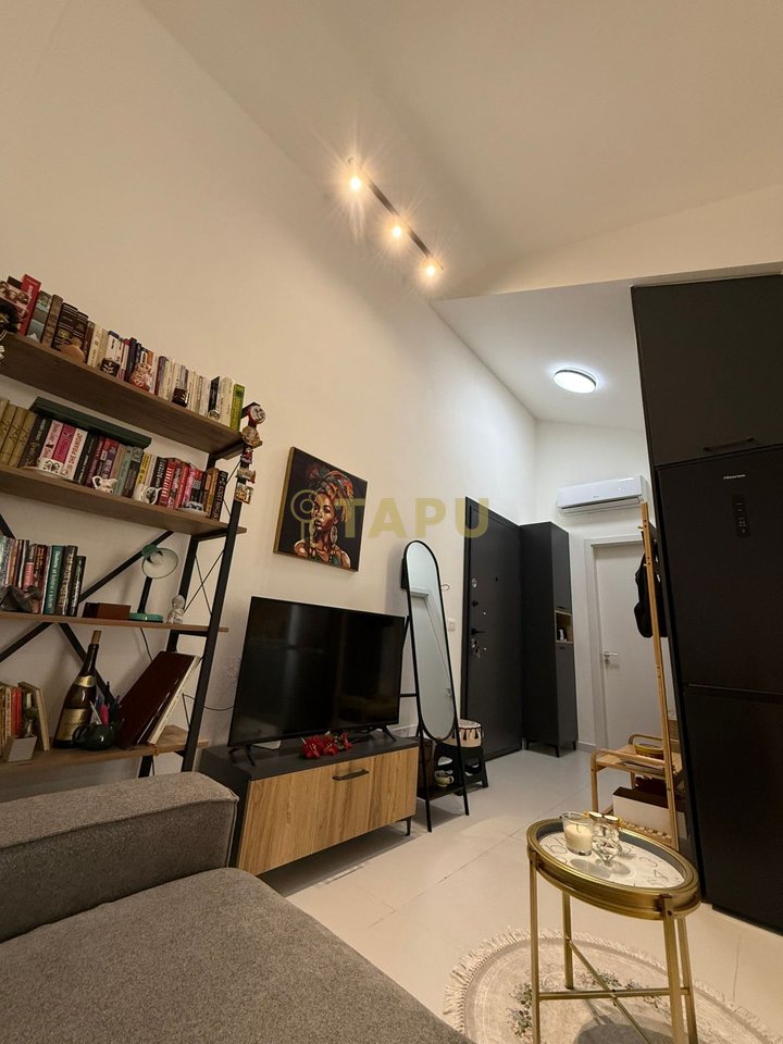 Shitet apartament 1+1+Ballkon Fresk Prane Restorant 2 Luanet !