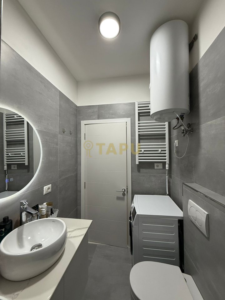 Shitet apartament 1+1+Ballkon Fresk Prane Restorant 2 Luanet !