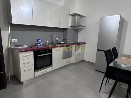 Apartment 1+1 for rent in the Commune of Paris! 55,000 Lek!