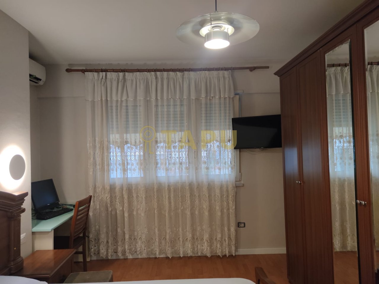 JEPET ME QIRA APARTAMENT 1+1 – QENDRA KRISTAL-KOMUNA E PARISIT.