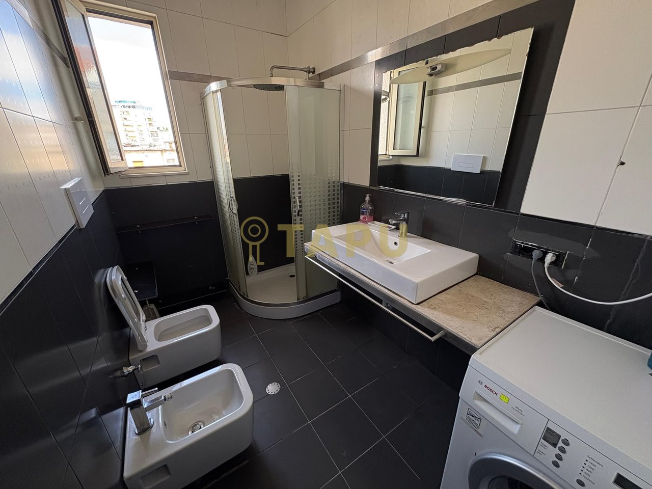 Apartament 2+1 me qira – Rruga e Elbasanit, pranë Shkollës së Baletit ✨  65,000 leke