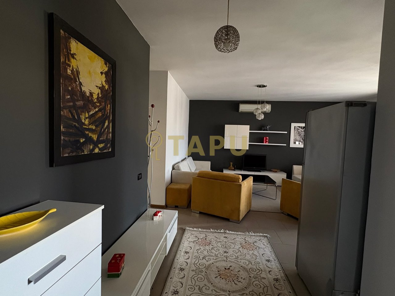Apartament 2+1 me qira – Rruga e Elbasanit, pranë Shkollës së Baletit ✨  65,000 leke