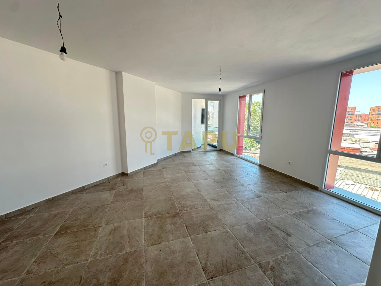 WT Titolo148 Appartamento 2+1+2 in affitto per Ufficio o Clinica – Medrese, Complesso Arlis (vicino Farmacia 10) ✨ 70,000 lek