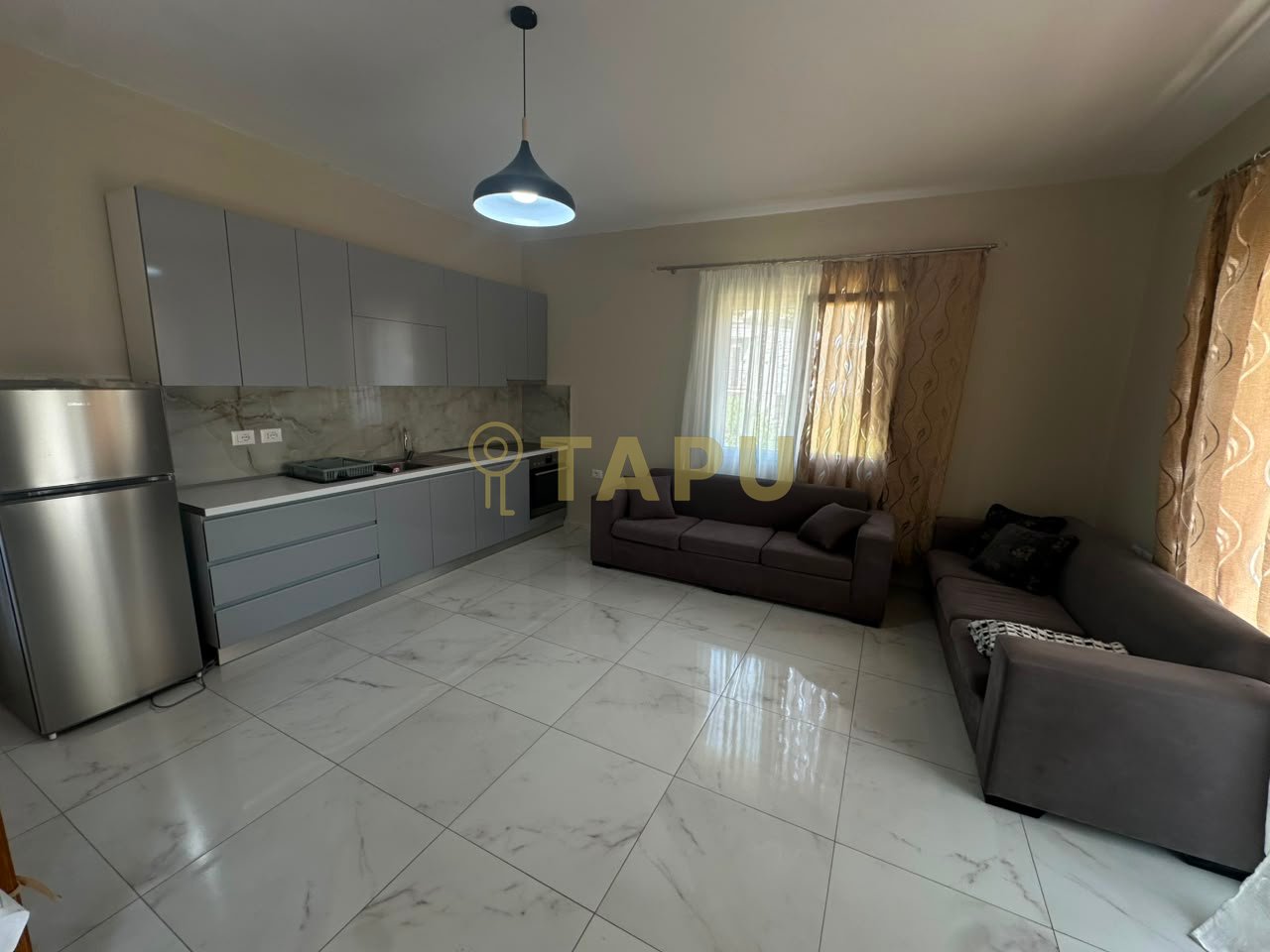 Affittasi appartamento 3+1 per studenti – Vicino all'Hotel Arbëria