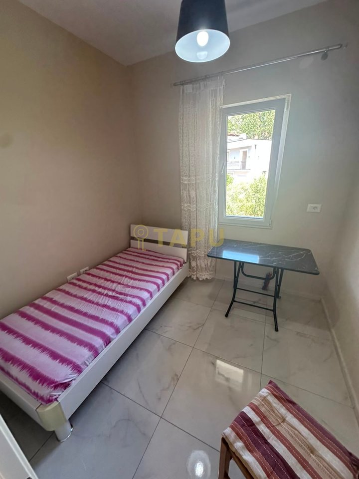 Affittasi appartamento 3+1 per studenti – Vicino all'Hotel Arbëria